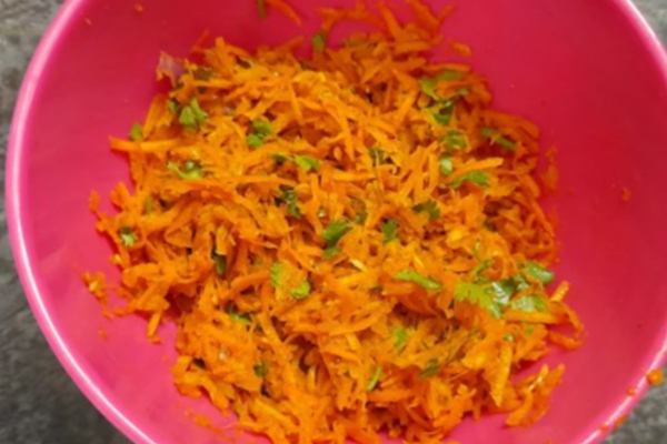 சைடிஷ் ஏதும் தேவையிலை... சூப்பரான கேரட் சப்பாத்தி! | Carrot Chapati Recipe