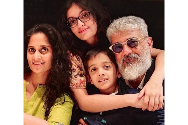 கமல்ஹாசனின் விக்ரம் படத்தை பார்த்த ஷாலினி அஜித் மற்றும் அனோஷ்கா- வெளிவந்த புகைப்படங்கள் | Ajith Family Watched Kamal Haasan Vikram