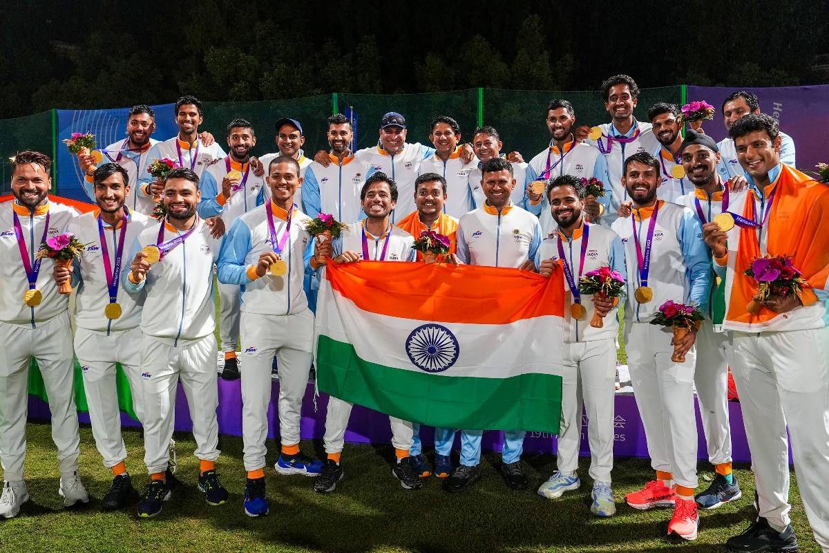 மீண்டும் இந்திய அணியின் பயிற்சியாளராக விவிஎஸ் லக்ஸ்மனன் நியமனம் | Vvs Laxman Returns As India Coach For Asian Games