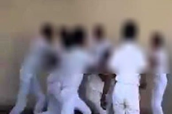 சாதாரணதர பரீட்சைக்கு தோற்றும் மாணவர்கள் மீது தாக்குதல் | Brutal Attack On Two Students In Bandarawela