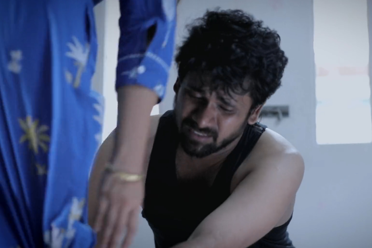 நிலா காலில் விழுந்த சோழன்.. வீட்டுக்கு திரும்பி வந்தாரா நிலா? அய்யனார் துணை சீரியல் | Chozhan Fell On Nila Feet In Ayyanar Thunai
