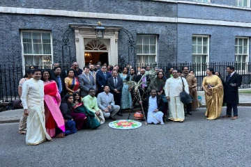 பிரிட்டன் அமைச்சரின் கோலாகல பொங்கல் : தமிழர்கள் குறித்தும் பெருமிதம்