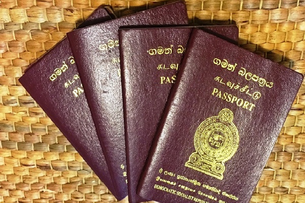 நாட்டை விட்டு வெளியேறும் இலங்கையர்கள் - வெளியான அதிர்ச்சிகர தகவல் | Sri Lankans Leaving The Country