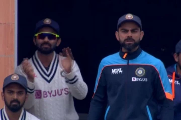 பவுண்டரி விளாசிய பும்ரா.. உடை மாற்றும் அறையில் ஆக்ரோஷமாக கோஹ்லி செய்த செயல்! வைரலாகும் வீடியோ