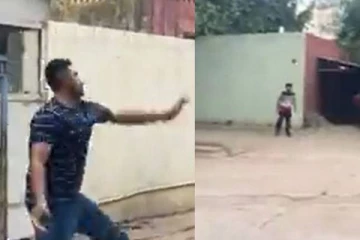 தெருவில் இறங்கி தனது பந்துவீச்சில் மிரட்டிய ரவிச்சந்திரன் அஸ்வின்! வைரல் வீடியோ