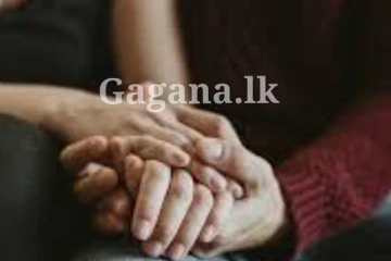 පෙම්වතිය සමගින් හෝටලයකට යන්න මුදල් නොමැතිව තරුණයෙක් කළ හරියක් - අවසානයේ නැවතුණ තැන..