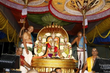 ஏன் ஒவ்வொரு கோவிலிலும் பிரம்மோற்சவம் நடத்தப்படுகிறது? இதன் பின்னால் இருக்கும் தெய்வீக காரணம் என்ன?