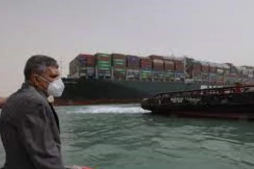 சூயஸ் கால்வாயில் சிக்கிய பிரம்மாண்ட கப்பல்: மணிக்கு எத்தனை கோடி இழப்பு தெரியுமா?