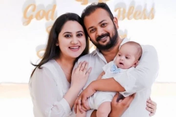 நடிகை மியா ஜார்ஜ் மகன் நன்றாக வளர்ந்துவிட்டாரே.. எப்படி இருக்கிறார், சமீபத்திய புகைப்படத்தை பாருங்க