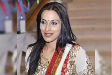 போதும்.. இதோட நிறுத்திக்கோங்க... - ஐஸ்வர்யாவின் புகைப்படத்தைப் பார்த்து கடுப்பான ரசிகர்கள்