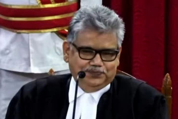 'நான் ஒரு ஆர்.எஸ்.எஸ் உறுப்பினர்' - ஓய்வுபெறும் நாளில் உயர்நீதிமன்ற நீதிபதி பேச்சு!