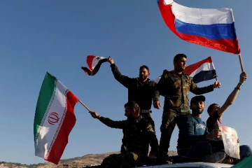 ரஷ்யாவுடன் மற்றொரு நாடும் இணைந்து கூட்டு வான்வழித் தாக்குதல் பயிற்சி!