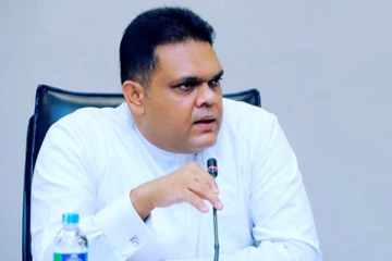 பொறுப்பற்ற கருத்துக்கள் கூறும் வர்த்தகத்துறை அமைச்சர் -   கவலை வெளியிடும் செஹான்