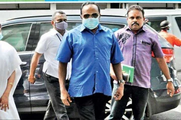 கருணாவை உடன் கைது செய்யுங்கள் - தேரர் கோரிக்கை