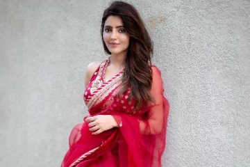 நடிகை அதுல்யா ட்ரான்ஸ்பரென்ட் சேலையில் அழகிய போட்டோஷூட் ஸ்டில்கள்