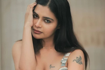 கிளாமரில் எல்லைமீறும் தர்ஷா குப்தா