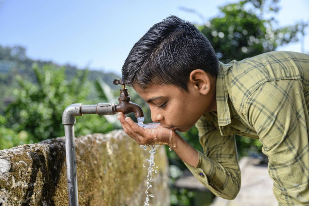 உலகில் தூய்மையான குடிநீரை கொண்டுள்ள நாடுகள் - இந்தியாவின் இடம் என்ன? | Cleanest Drinking Water Country List India At 144