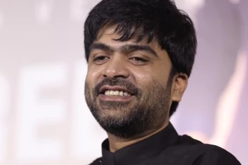 சிம்வுடன் மூன்றாவது முறையாக ஜோடி சேரும் 30 வயது நடிகை.. யார் தெரியுமா