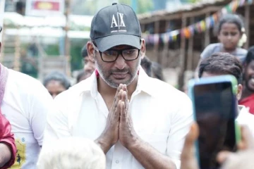 கிழிந்த சண்டையுடன் நிகழ்ச்சியில் கலந்துகொண்ட நடிகர் விஷால்- ஏன் தெரியுமா?