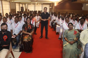 மக்கள் நீதி மய்ய கட்சி மாவட்ட செயலாளர்களுடன் கமல்ஹாசன் ஆலோசனை