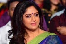 நடிகை நதியாவின் கணவரை பார்த்துள்ளீர்களா?- அவரது அழகிய குடும்ப புகைப்படம்