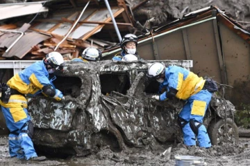 நிலச்சரிவில் புதைவதற்கு முன் எப்படி இருந்தது? 26 மணிநேரத்திற்கு பின் உயிருடன் மீட்கப்பட்ட தம்பதி பகிர்ந்த திக் திக் நிமிடங்கள்