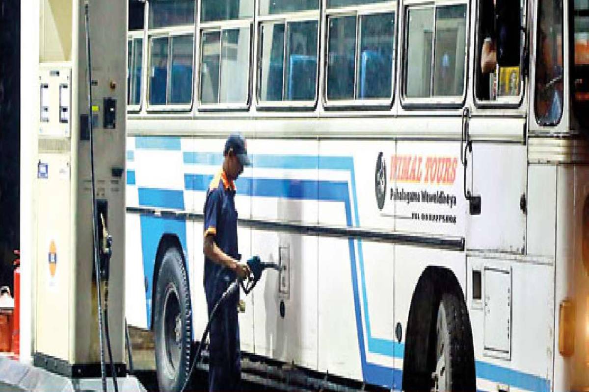டீசலுக்கு பதில் மண்ணெண்ணெய் ; பேருந்துகளுக்கு அதிரடி நடவடிக்கை | Kerosene Instead Diesel Drastic Acti Against Buses டீசலுக்கு பதில் மண்ணெண்ணெய் ; பேருந்துகளுக்கு அதிரடி நடவடிக்கை | Kerosene Instead Diesel Drastic Acti Against Buses