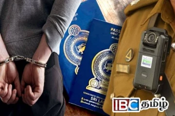 சட்டவிரோதமாக கடவுச்சீட்டுகளை வைத்திருந்த இருவர் அதிரடியாக கைது