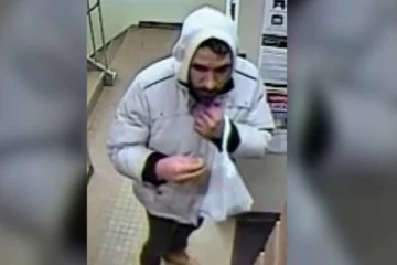 கனடாவில் பெண் வீட்டிற்கே சென்று அநாகரீகமாக நடந்த நபர்! முகத்தில் குத்து விட்ட சம்பவம்