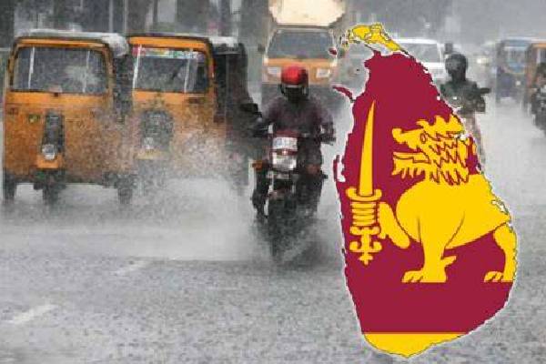 உடனடியாக வெளியேறுங்கள் :விடுக்கப்பட்டுள்ள சிவப்பு மண்சரிவு அபாய எச்சரிக்கை | Landslide Danger Red Warning For Two Districts