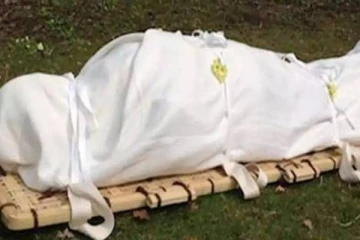 இரு மதத்தில் மனைவிகள்; கணவர் உடலுக்கு இறுதிசடங்கில் தகராறு - நீதிமன்றம் உத்தரவு!