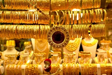 ලංකාවේ රන් මිල තවමත් සීඝ්‍ර පසුබැසීමක. නව මිල ගණන් මෙන්න.