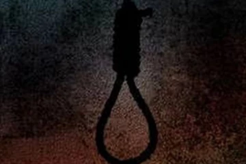 காதல் விவகாரத்தால் பதினொன்றாம் வகுப்பு மாணவி தூக்கிட்டு தற்கொலை ? - போலிசார் விசாரணை