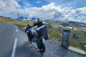 ஷாலினி வெளியிட்ட நடிகர் அஜீத் குமாரின் புகைப்படங்கள்!