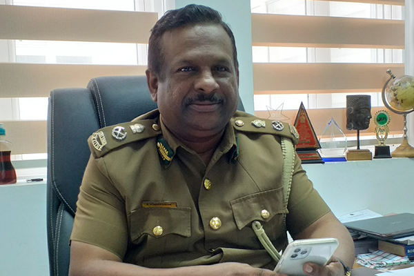 සංචරණ කාලයේ මත්පැන් අලෙවි කලොත් දැඩි දඩුවම් .... | Srilanka Exercise