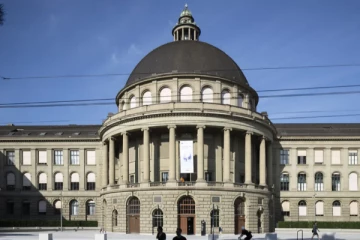 வெளிநாட்டு மாணவர்களுக்கு மூன்று மடங்கு கல்விக்கட்டணம்: சுவிஸ் கல்வி நிறுவனம் ஒன்று முடிவு