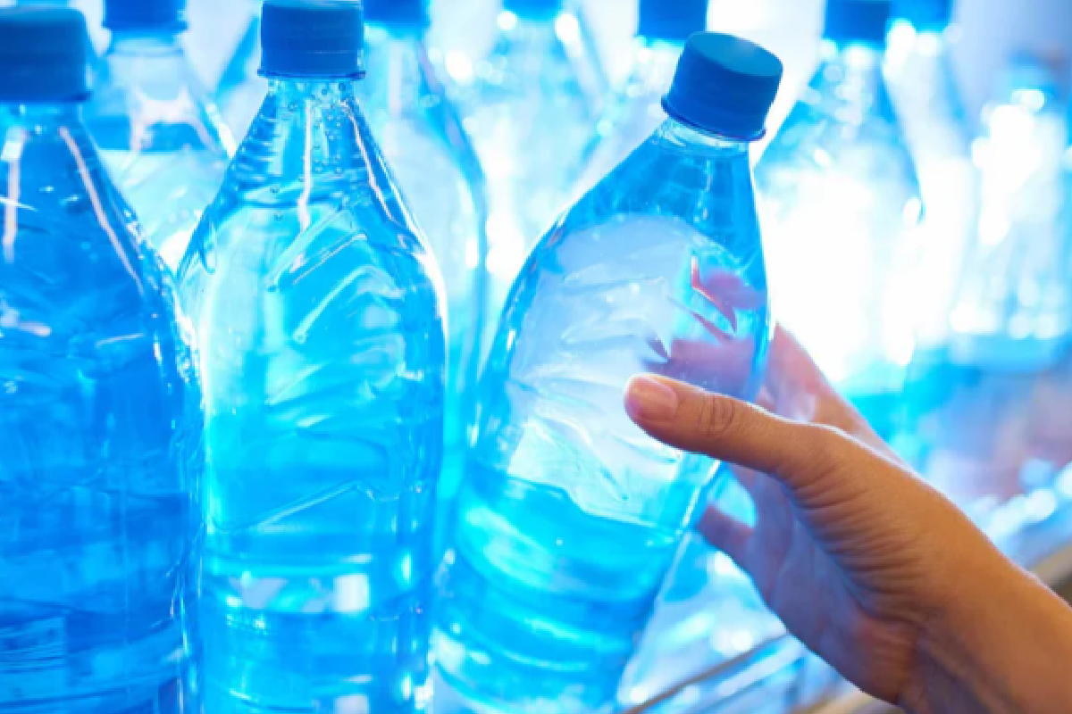 தண்ணீர் போத்தலால் 10 இலட்சம் ரூபாய் இழந்த சுற்றுலா நிறுவனம் | Water Bottle Costs Tour Firm Rs 1M Loss தண்ணீர் போத்தலால் 10 இலட்சம் ரூபாய் இழந்த சுற்றுலா நிறுவனம் | Water Bottle Costs Tour Firm Rs 1M Loss