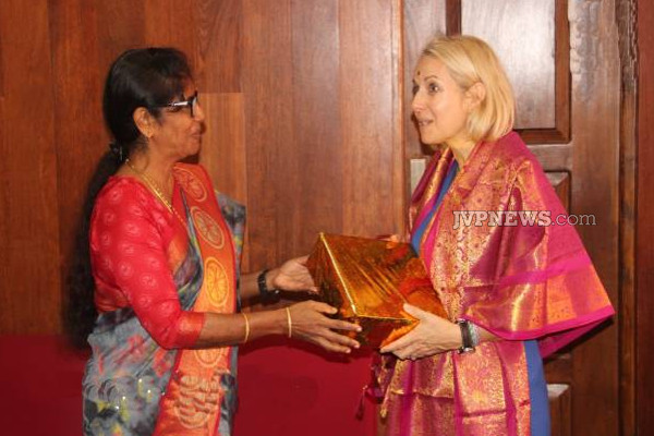 மன்னாரிற்கு விஜயம் மேற்கொண்ட இலங்கைக்கான பிரித்தானிய முக்கியஸ்தர்! | British Ambassdor For Sri Lanka Visited Mannar