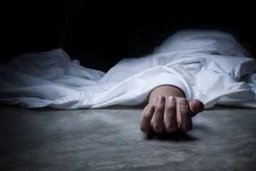 දුම්වැටියක් නිසා ඝාතනයට ලක් වුණ වෙළදසැල් හිමිකරුවෙකුගේ ඛේදනීය මරණය..