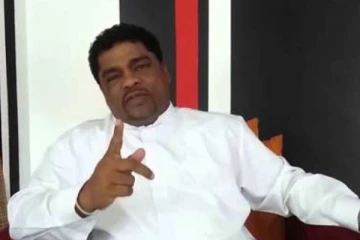 வாயை மூடிக்கொண்டு வேடிக்கை பாருங்கள் - அதுவே எங்களுக்கு பெரும் உதவி! இராஜாங்க அமைச்சர் பதில்
