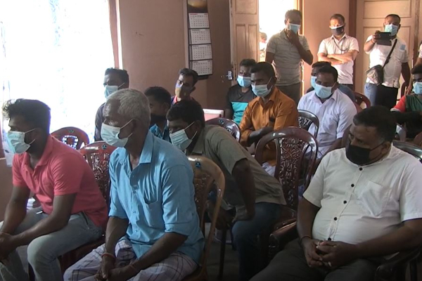கிளிநொச்சி மாவட்டத்தில் இடம்பெறுகின்ற அபிவிருத்திகள் தொடர்பாக அமைச்சர் ஆய்வு! | India Sl Kilinochchi Mullaitivu Douglasdevananda