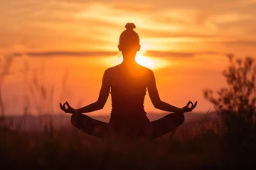 உயிரிழந்ததாக நினைத்து புதைக்கப்பட்ட பெண் - மூச்சுபயிற்சி மூலம் வெளியே வந்த அதிசயம்