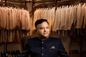 தாயாரிடம் ரூ 10,000 கடன் வாங்கி உருவாக்கிய நிறுவனம்... தற்போது இவரது சொத்து மதிப்பு 3.5 பில்லியன் டொலர்