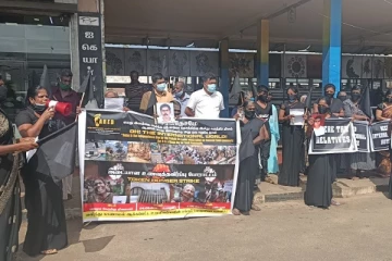 தமிழனாக பிறந்தால் மட்டும் போதாது, கொஞ்சமாவது தமிழ் உணர்வுடன் வாழவேண்டும்! - வவுனியாவில் உண்ணாவிரதம் ஆரம்பம்