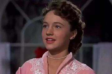 பிரபல ஹாலிவுட் நடிகை ‘சிறு விபத்தில்’ மரணம்