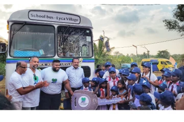 வவுனியாவில் குடியேற்ற மக்களுக்கு புலம்பெயர் தமிழர் அமைப்பால் பேருந்து வழங்கி வைப்பு!