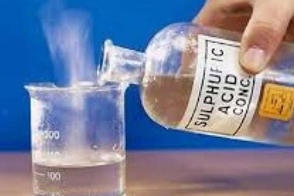 பரீட்சைக்கு சென்று கொண்டிருந்த மாணவி மீது அமில வீச்சு | Acid Attack On Student Who Was Going For Exam