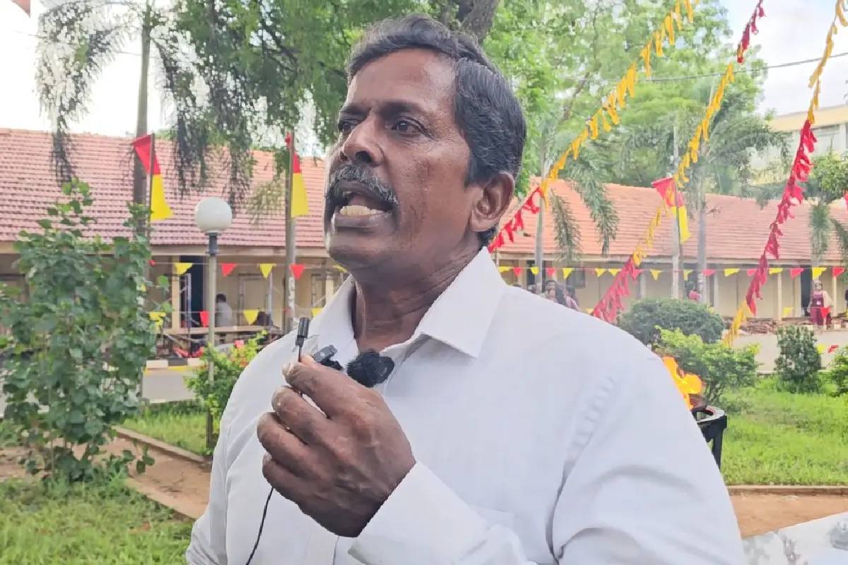 எம்.பி அர்ச்சுனாவின் கருத்து சர்ச்சை ; யாழ்.பல்கலைக்கழக சிரேஷ்ட விரிவுரையாளர் கடும் கண்டனம் | University Of Jaffnai Lambraiyan Warns Archuna Mp எம்.பி அர்ச்சுனாவின் கருத்து சர்ச்சை ; யாழ்.பல்கலைக்கழக சிரேஷ்ட விரிவுரையாளர் கடும் கண்டனம் | University Of Jaffnai Lambraiyan Warns Archuna Mp
