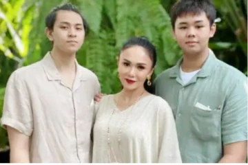 என் மகன்களுடன் சேர்ந்து நான் ஆபாச வீடியோ பார்ப்பேன் - உலகளவில் வைரலான பெண்!