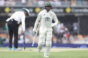 மழையால் 13.2 ஓவரிலேயே நின்ற இந்தியா, அவுஸ்திரேலியா டெஸ்ட்